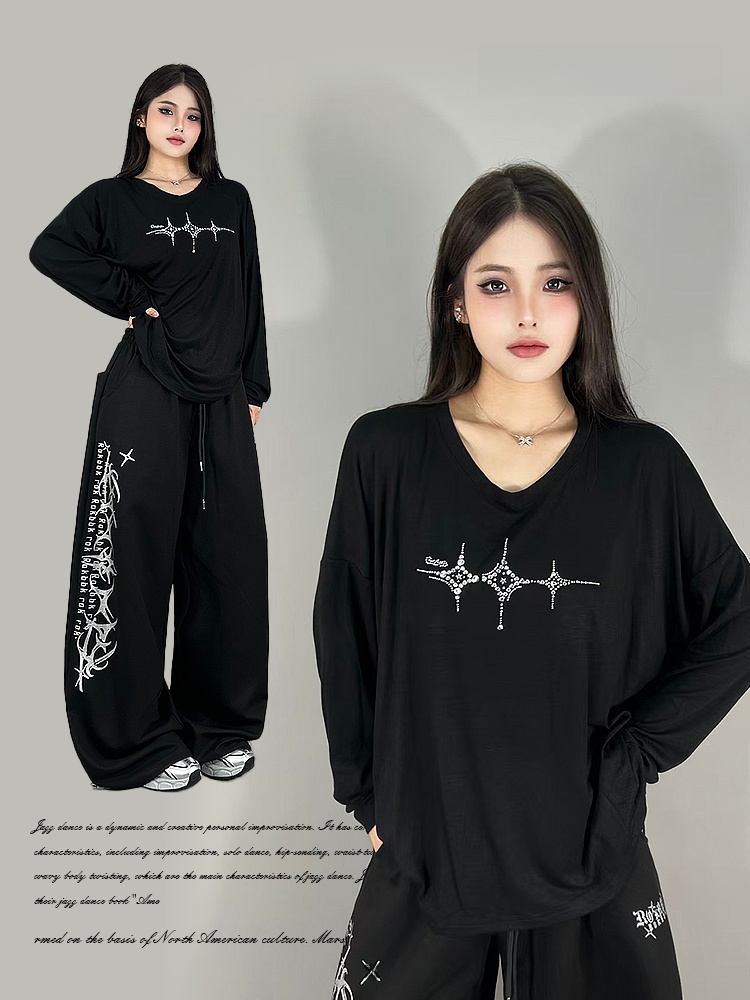 Streetwear Brand With A Logo - T-shirt ample à manches longues pour