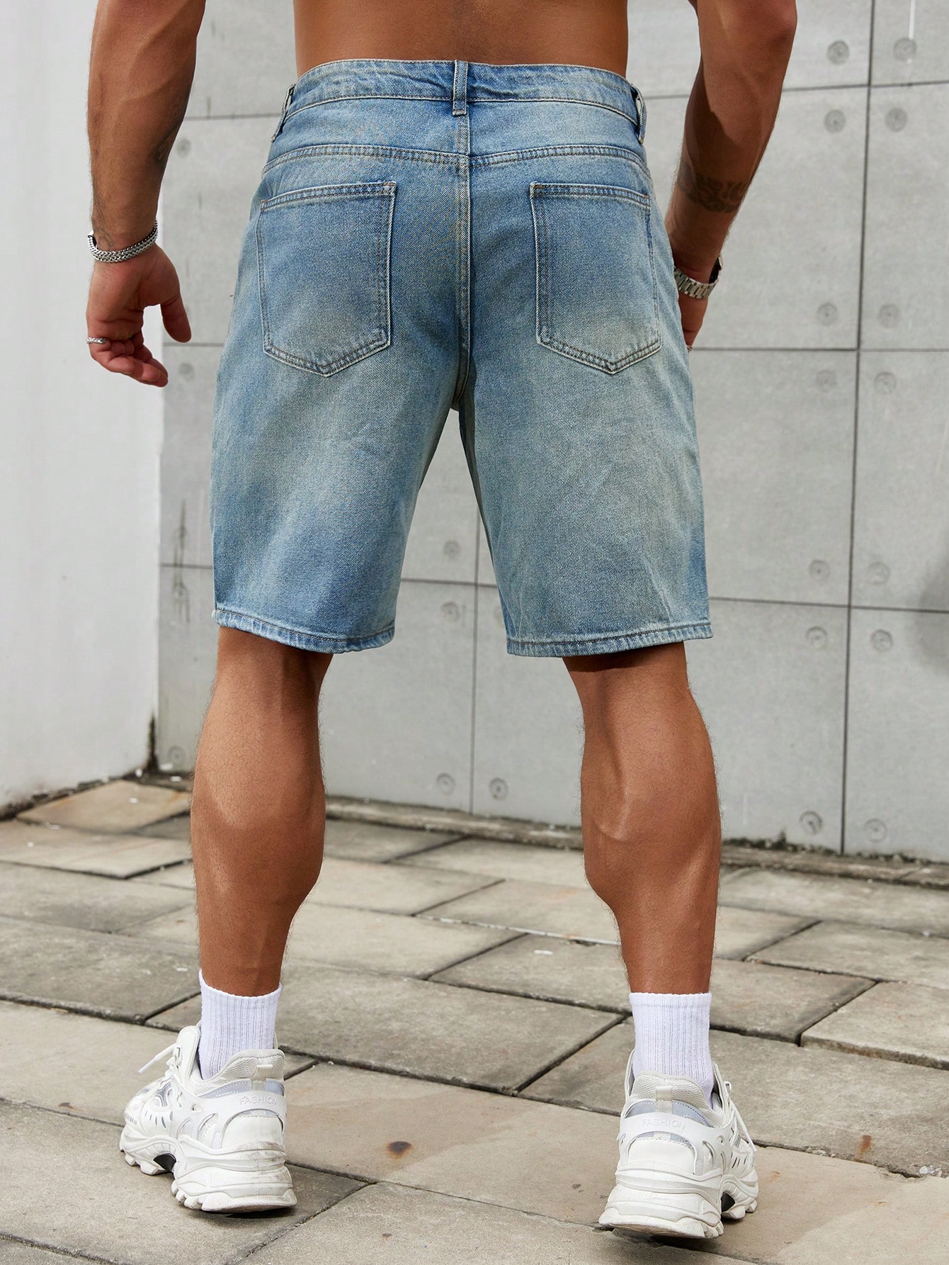 Short en jean déchiré pour hom - Streetwear Brand Marketing avis et prix