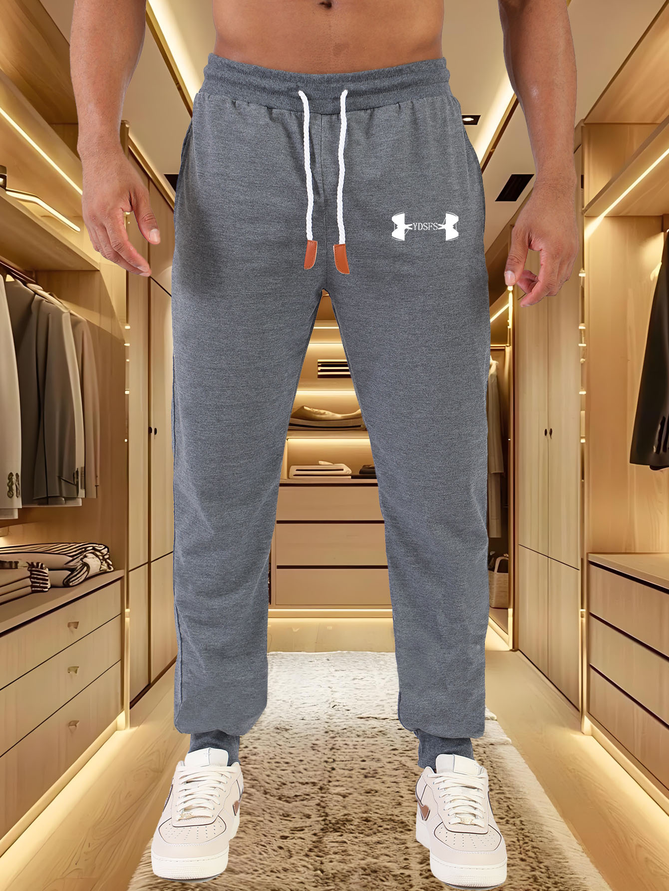 Pantalon de jogging pour homme - Streetwear Brand With A Logo avis et prix